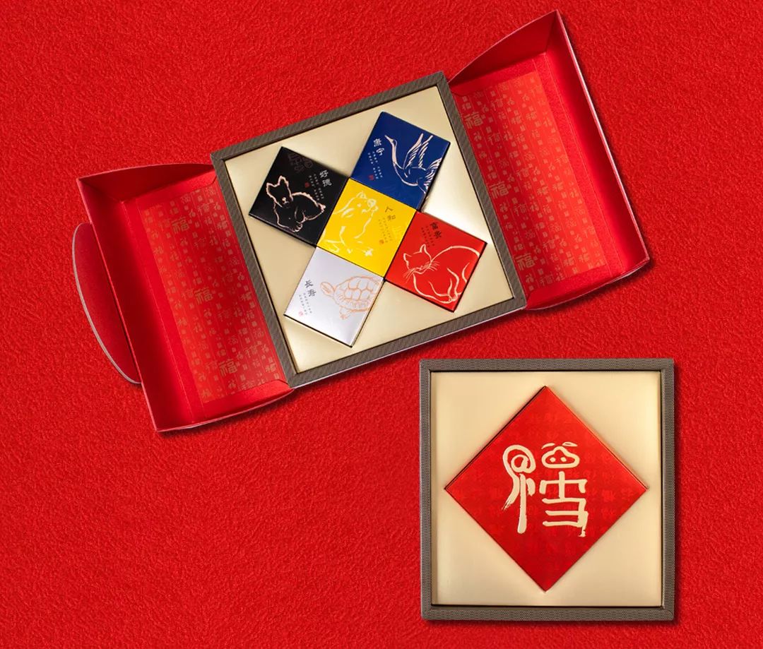 美满团圆,百福具臻,尊龙凯时五福临门月饼 美满团圆,百福具臻,尊龙凯时五福临门月饼